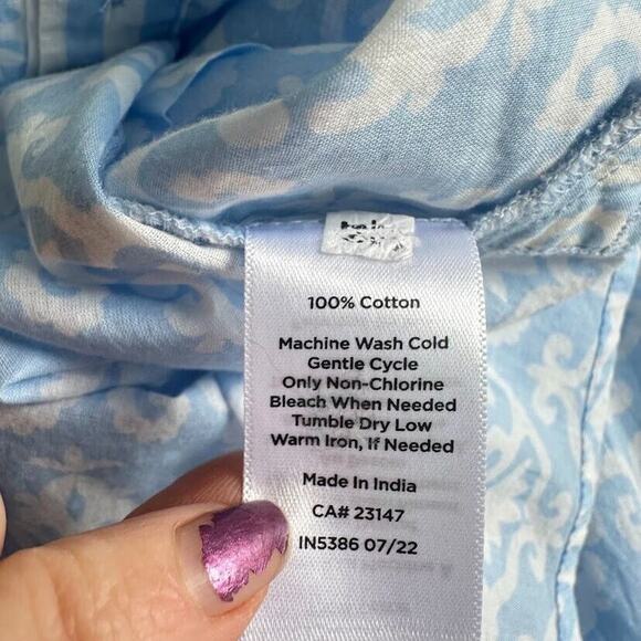 Talbots Tunic Top Shirt Womens XL Petite Blue White Medallion Print Button Flowy - Picture 9 of 9